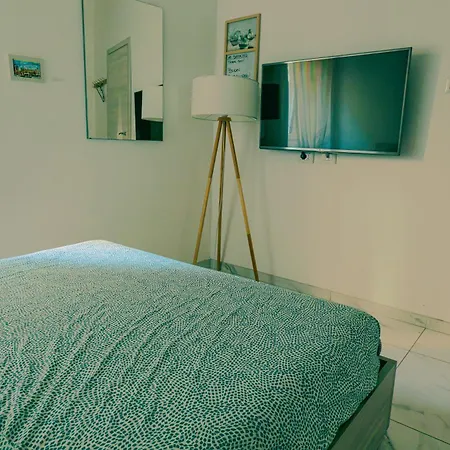 Ana's Flat - Center شقة *